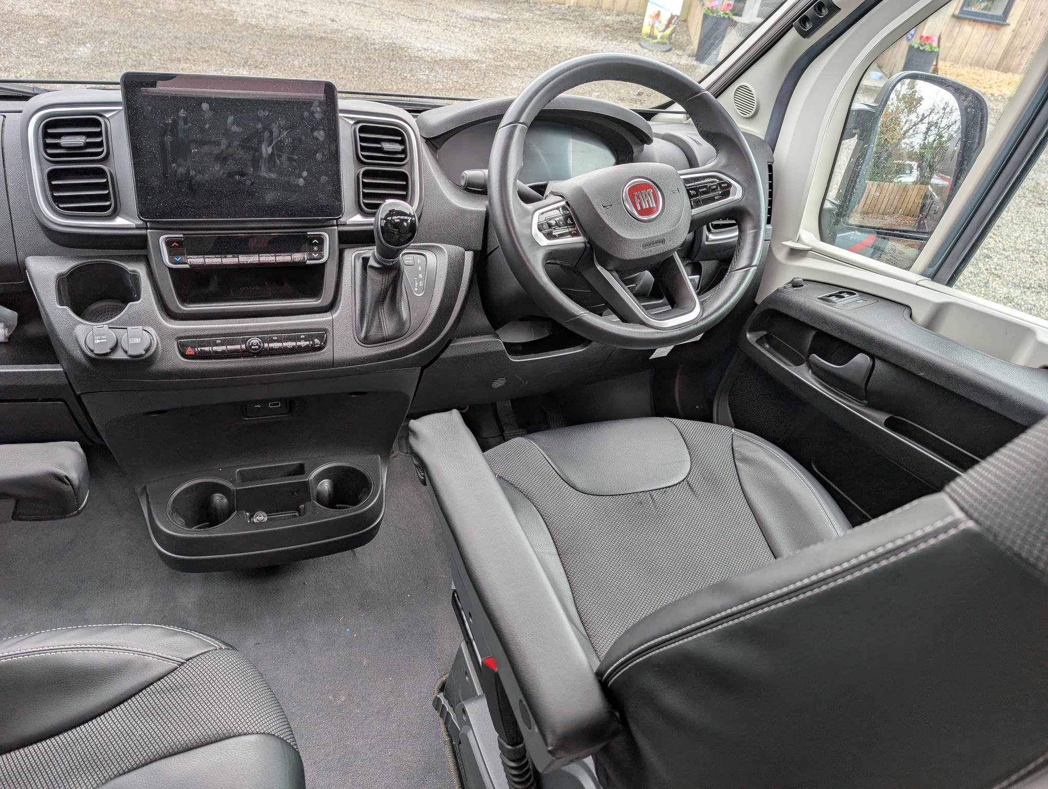 PILOTE V633M PREMIUM AUTOMATIC For Sale Thumb