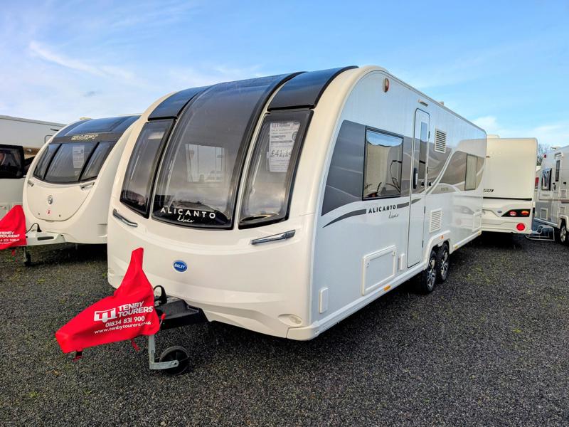 BAILEY ALICANTO DELUXE PORTO For Sale