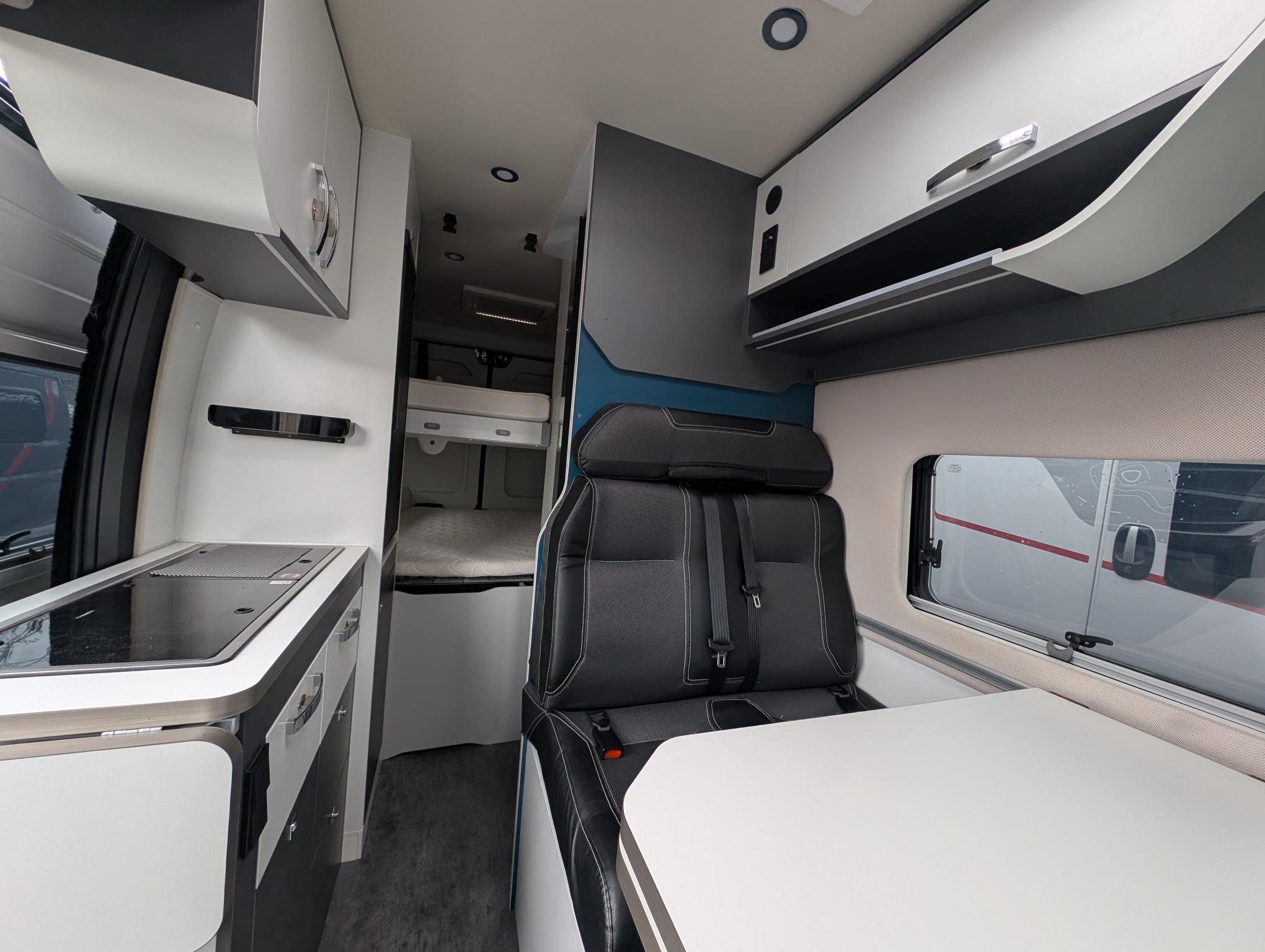 PILOTE V633M PREMIUM AUTOMATIC For Sale Thumb