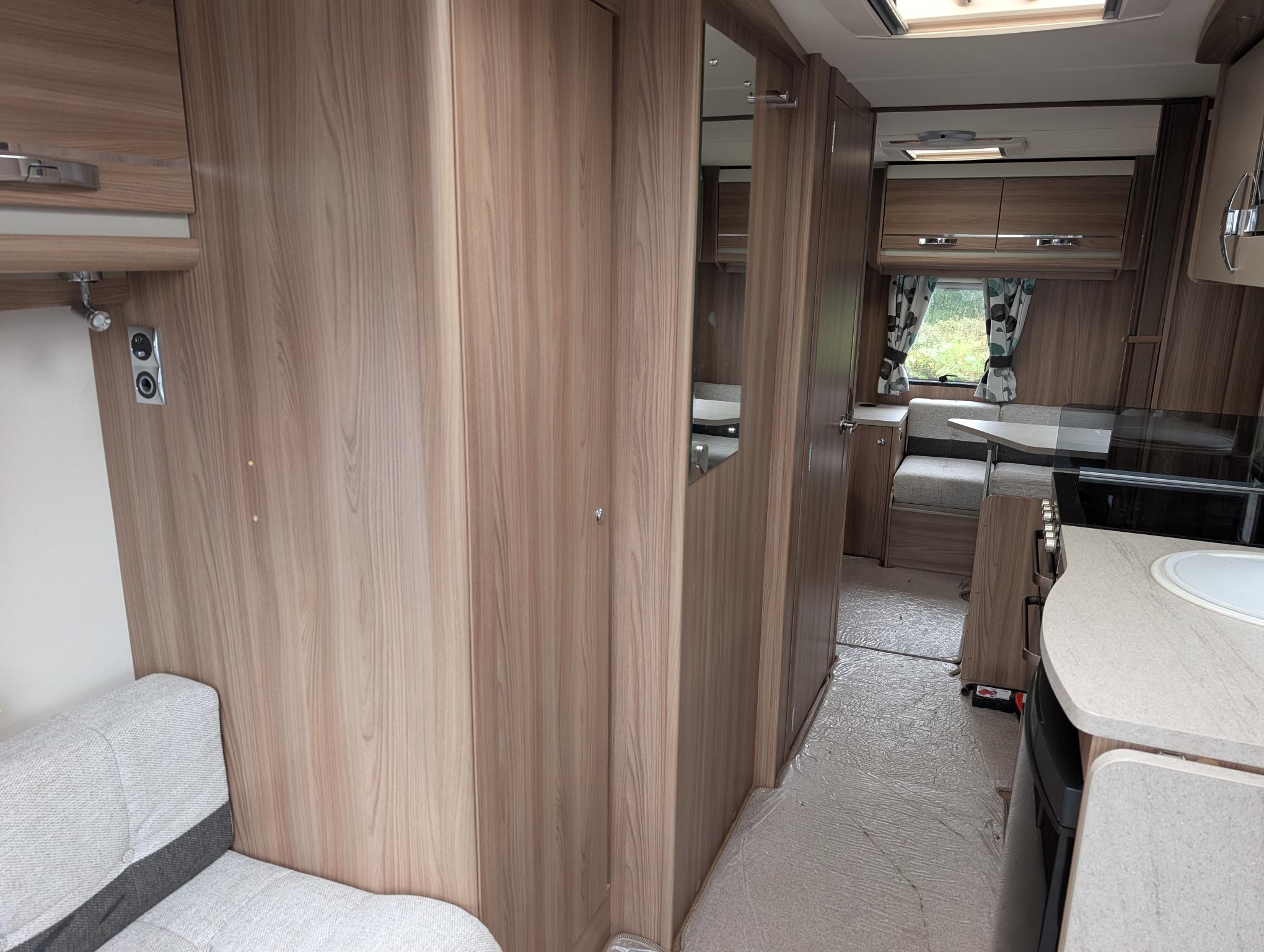 SWIFT CHALLENGER SPORT 586 For Sale Thumb